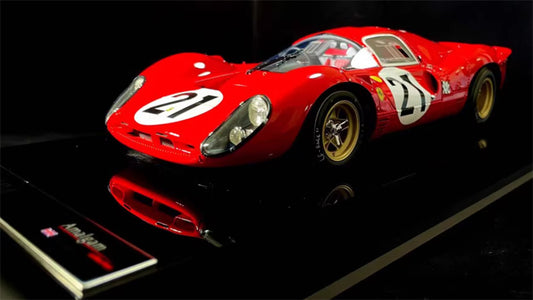 1:18 Ferrari 330p4 330 1967 red Amalgam Le Mans #21 Resin Car Model view1