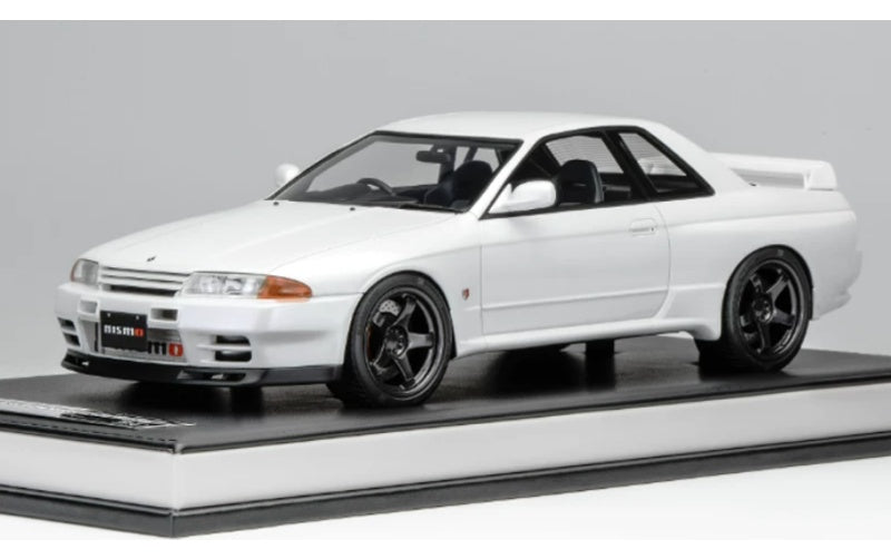 1:18 Nissan GT-R (R32) White MOTORHELIX Limited 99 pcs Resin Car Model