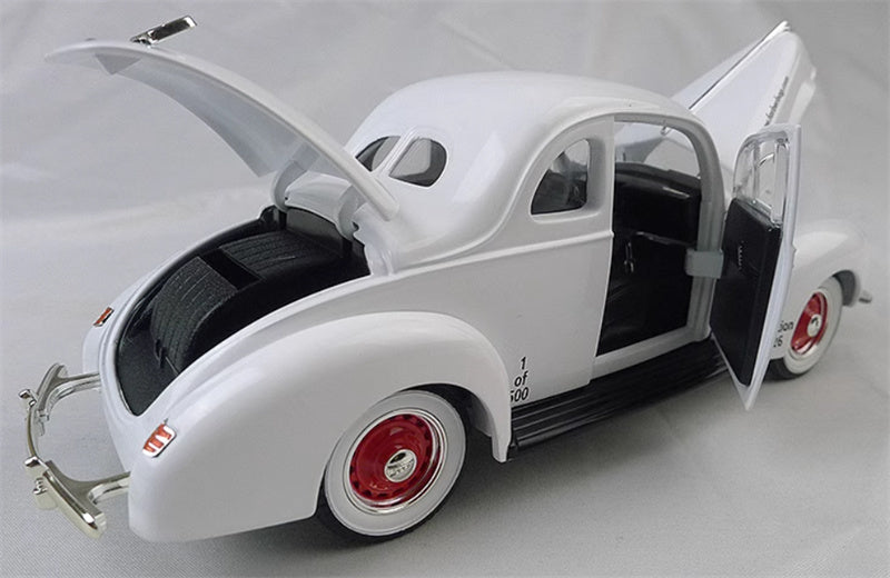 SpecCast Farber Bag 1940d Vintage Car white Limited Edition 500PCS ONLY 1:25 Car Pre-built Model