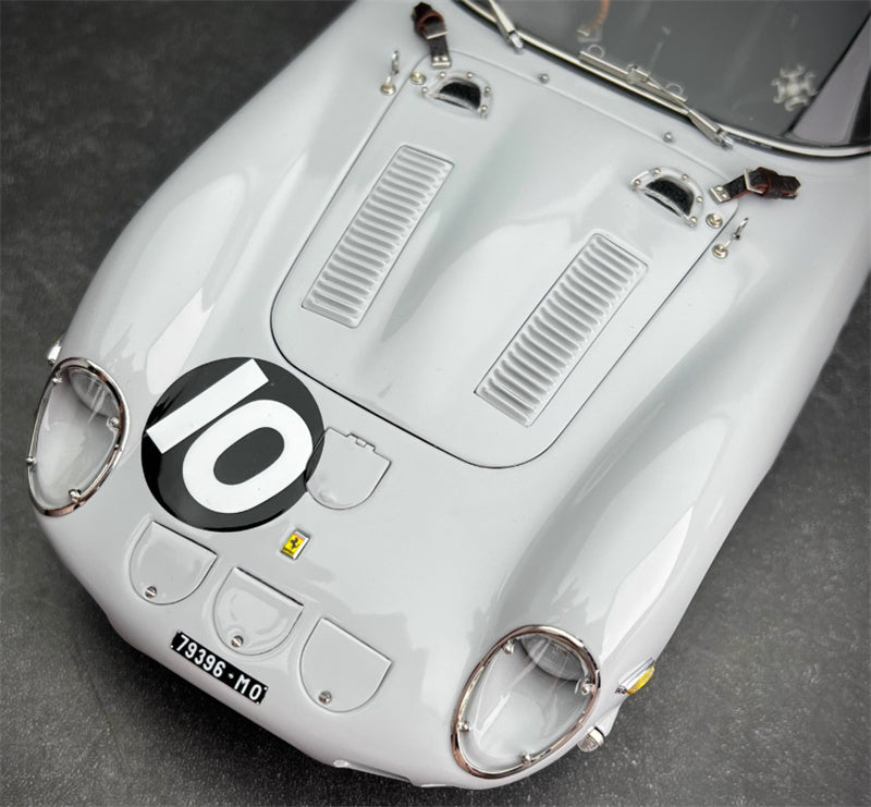 CMC Ferrari 250 GTO Tourist Trophy 1962 (RHD) Hill #10 Limited Edition Off-White 1:18 Car Pre-a Model