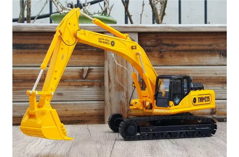 Tirage Machine TME 225 Excavator 1:35 Truck Pre-built Airliner Model Display view1