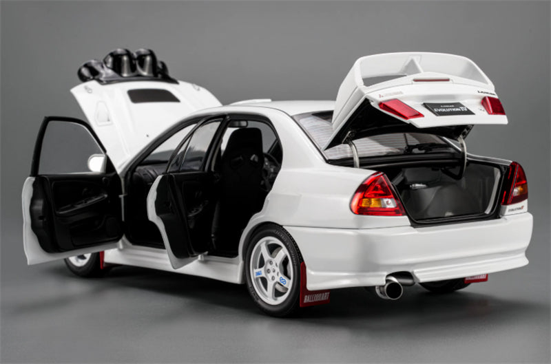 1:18 Mitsubishi Lancer Evolution IV GSR  WHITE / BONNET RALLY LAMP POD MOTORHELIX Limited Edition 499PCS ONLY DIECAST Model