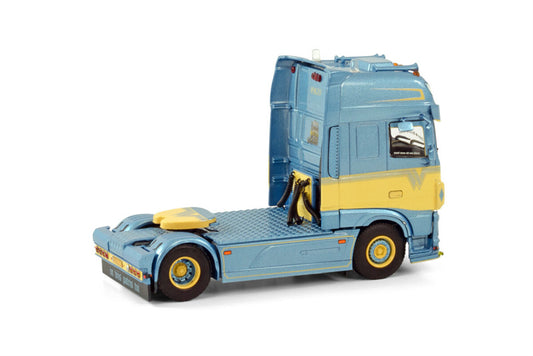 WSI DAF XF SUPER SPACE CAB MY2017 4X2 M. DE WITTE 1:50 Truck Pre-built Model