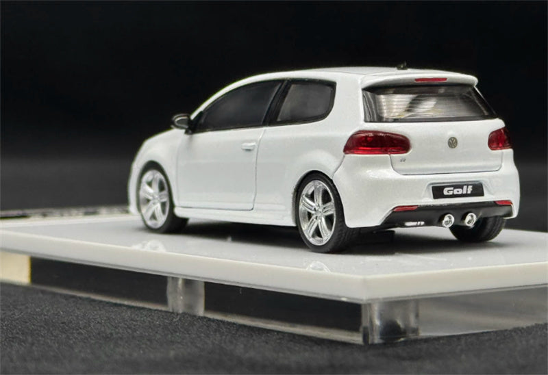 Max well Volkswagen Golf R MK6 Exhibition Edition White regular version White base Limited Edition 1:64 diecast model view4