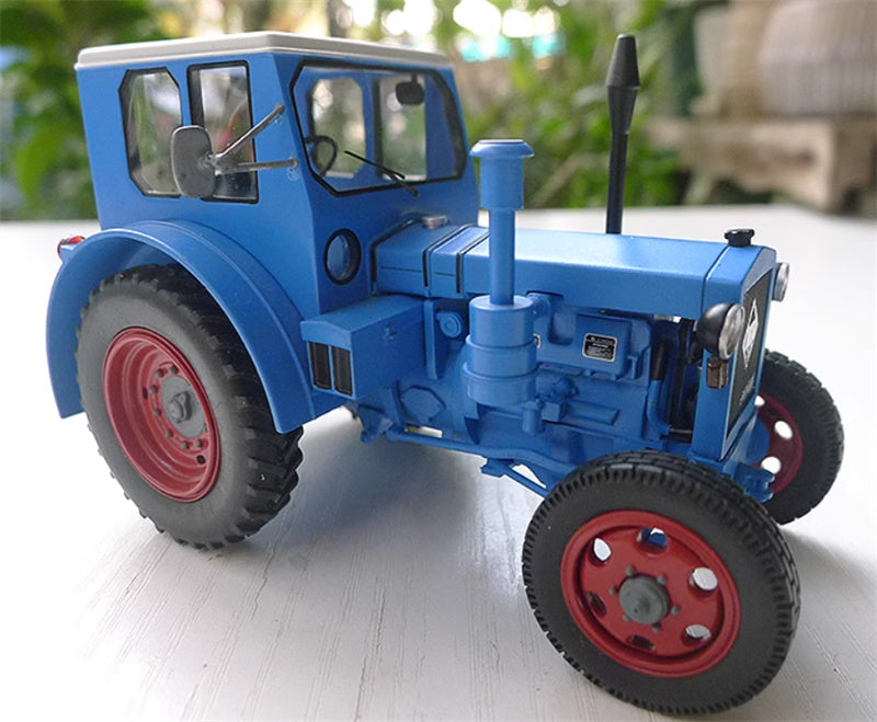 SCHUCO IFA Pionier blau European classical tractor 1:32 Truck Pre-built Model
