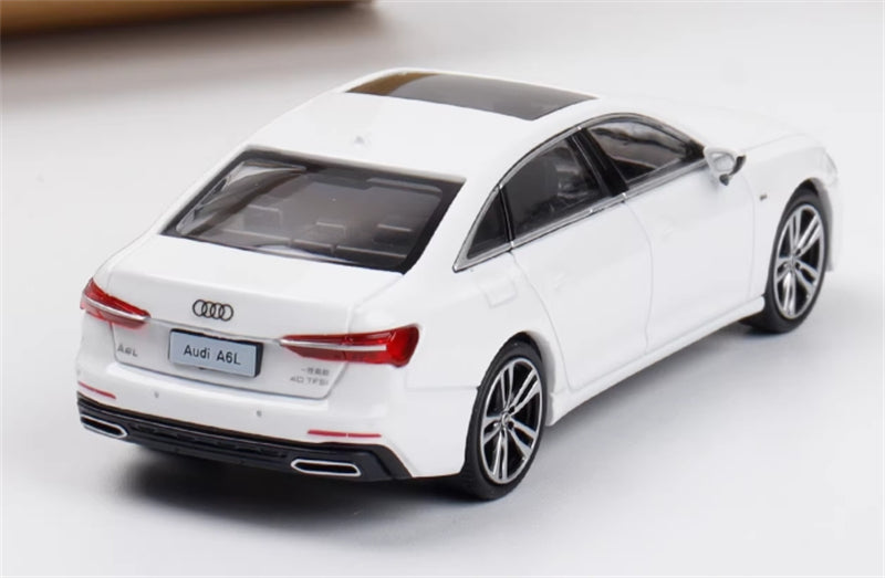 VAV AUDI A6L White Sedan 1:64 Car Pre-built Model