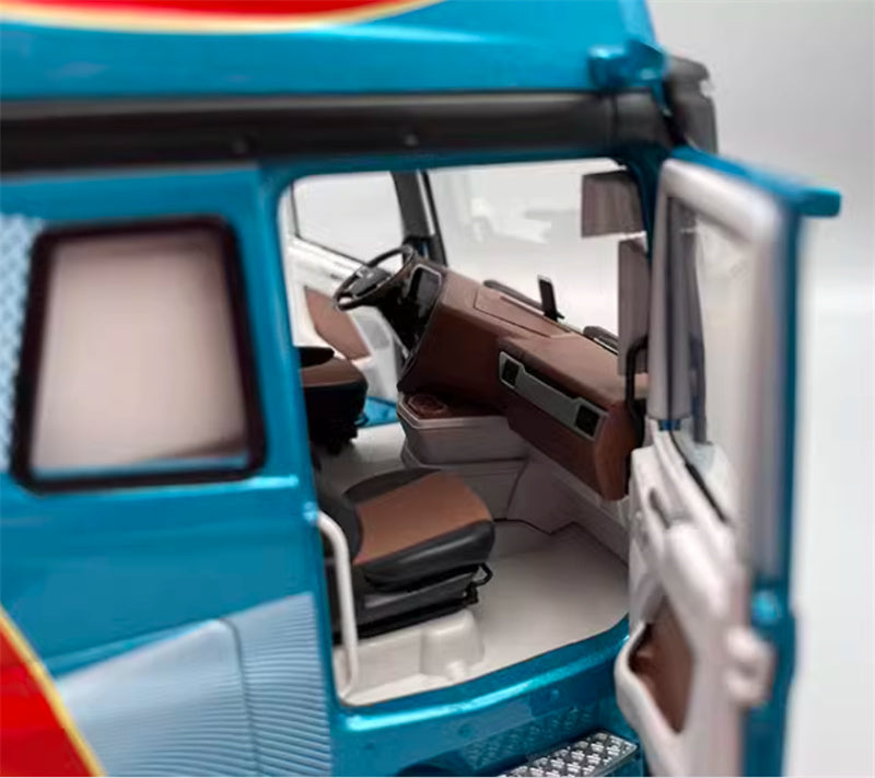 FAW J7 Lantu New Energy Tractor Truck 1:24 Truck Pre-built Model