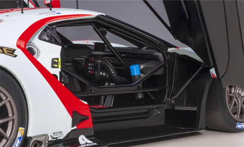 Autoart Ford GT GTE Pro 2019 24-hour Le Mans race #69 1:18 DIECAST Car