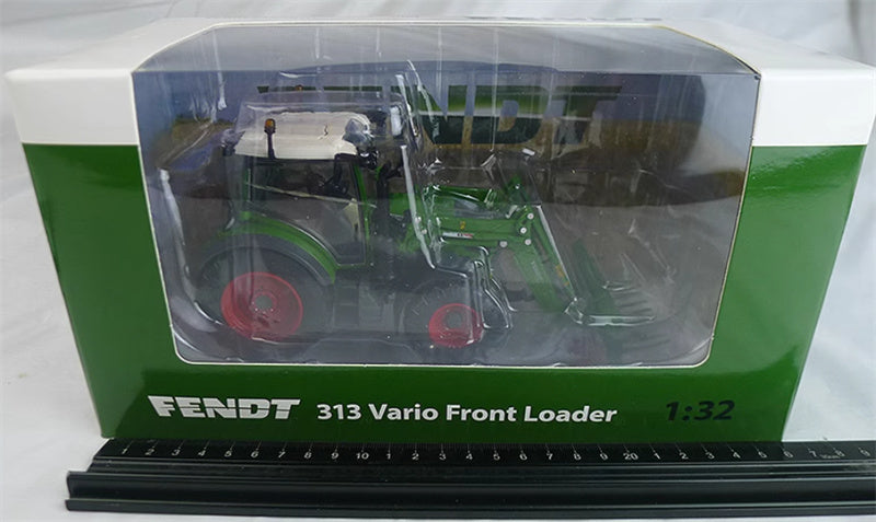USK Fendt 313 Vario Front Loader Green 1:32 Truck Pre-built Model