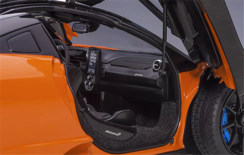 AUTOART McLaren Senna orange 1:18car Pre-a Model