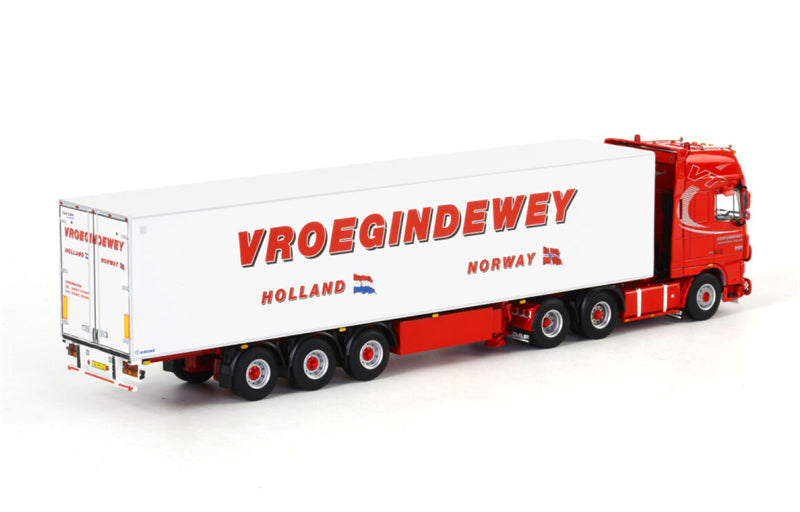 WSI DAF XF 105 SSC 6x2 koeloplegger carrier 3 As star Vroegindewey 1:50 Truck Pre-built Model