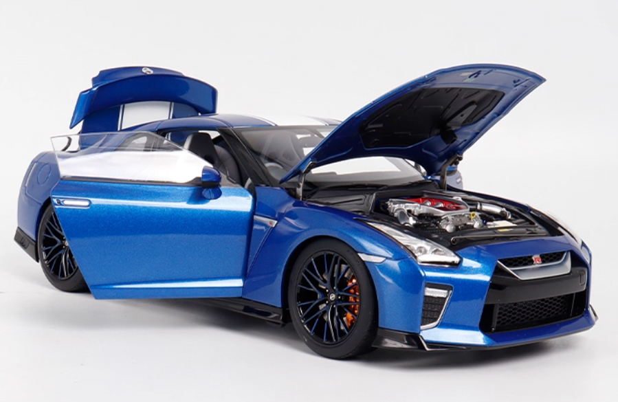 Motorhelix Nissan GTR-R35 50th Anniversary Edition Bayshore Blue Limited Edition 499PCS ONLY 1:18 Car Pre-built Model view7