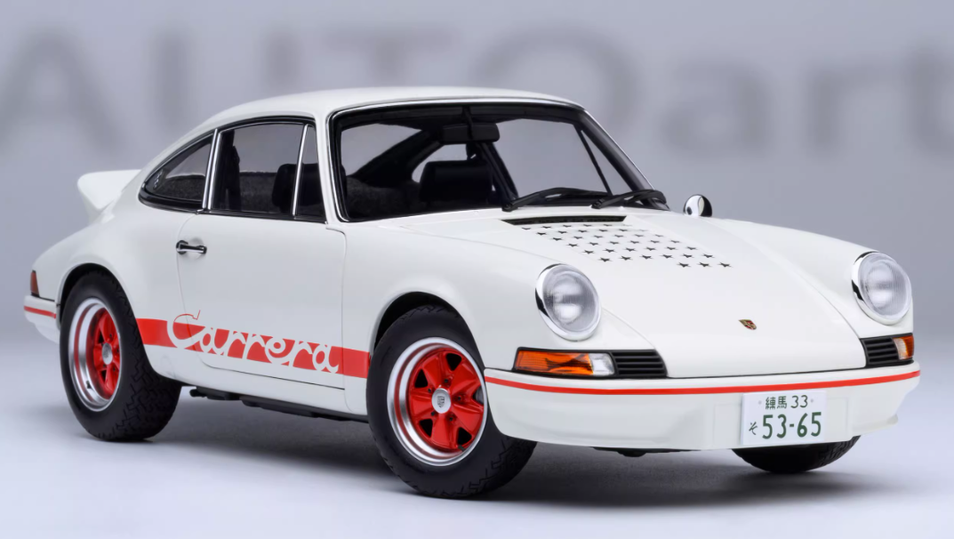 AUTOART Porsche 911 CARRERA 2.7 RS White 1:18 Car Pre-built Model view7