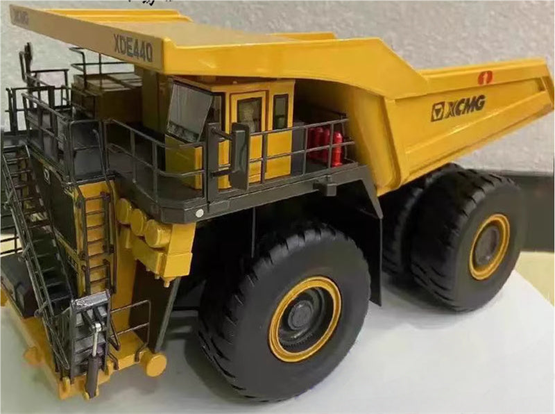 XCMG XDE440 DOUBLE BRIDGE RIGID MINING TRUCK 1:47 Truck Pre-built Model