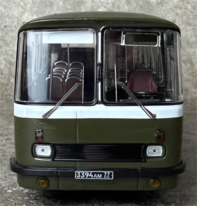 DEMPRICE Russian 695 Bus green 1:43 Bus Pre-built Model view4