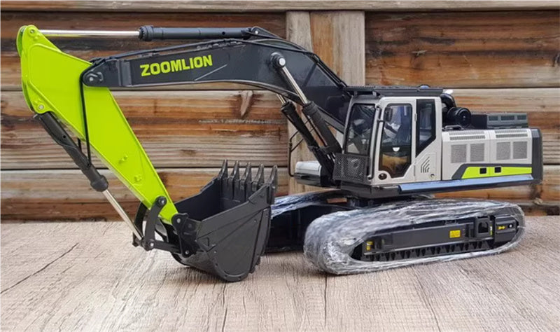 ZOOMLION ZE550G Large Excavator 1:35 Truck Pre-built Model