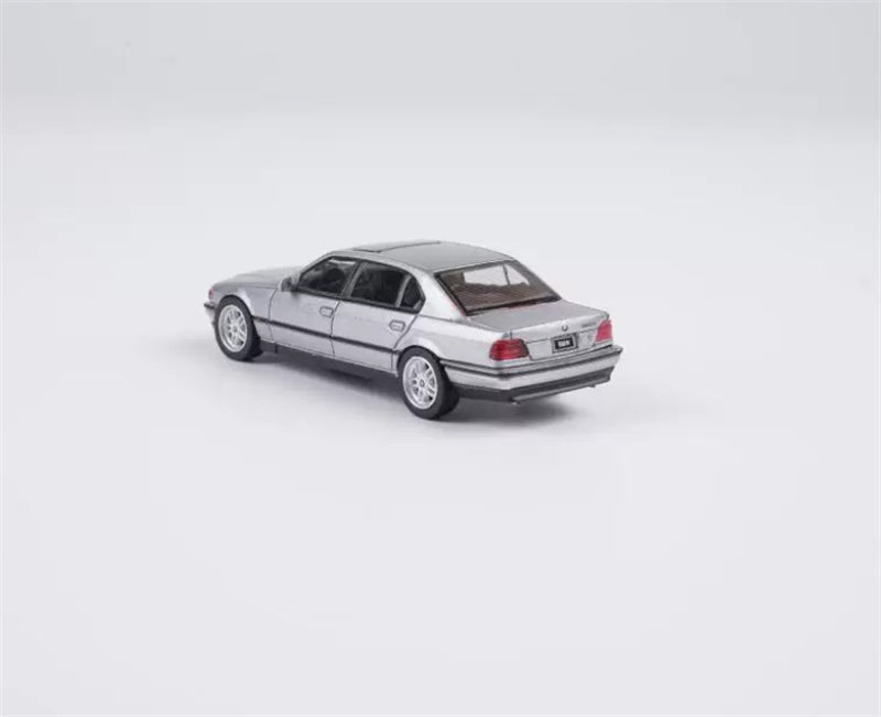 1:64 BMW 750IL Aspen Silver Metallic MINIGT DIECAST Model