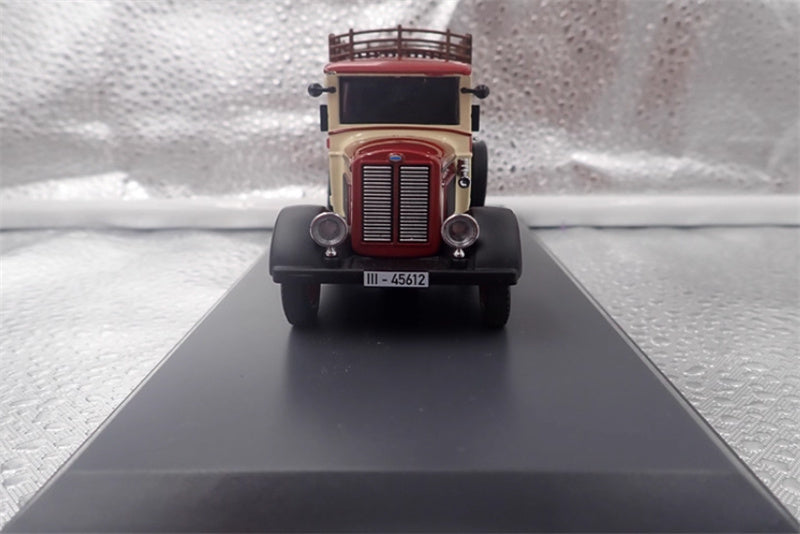 Schuco PHANOMEN GRANIT ROTKAPPCHEN SEKT vintage car red Limited Edition 500PCS ONLY 1:43 Car Pre-built Model view6