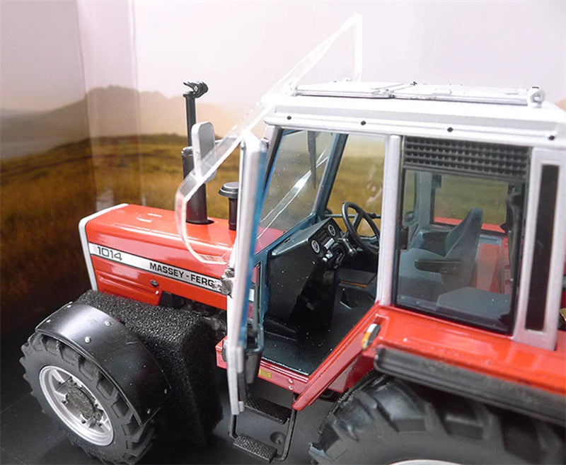 weise toys Massey Fersus 1014 tractor Red 1:32 Truck Pre-built Model
