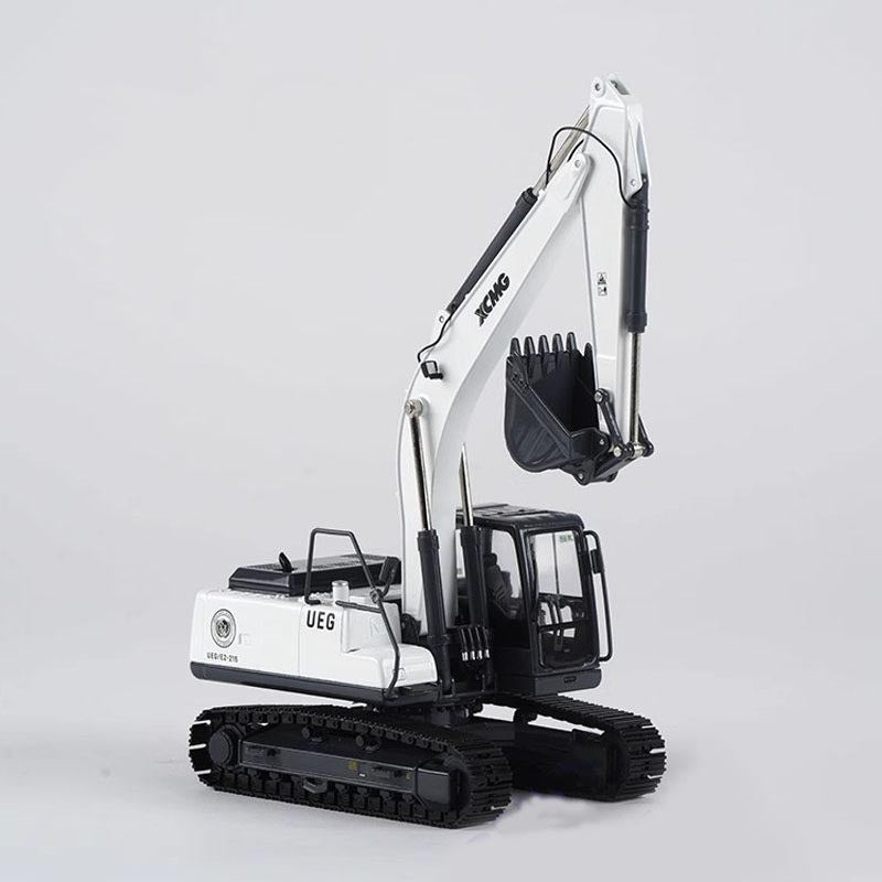 1:35  UEG E2-215 XCMG wandering earth II Collaboration White Diecast Model