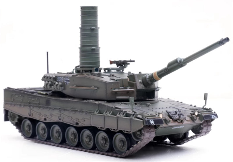 PANZERKAMPF German LEOPARD 2A4 BATTLE TANK Pure green coating 1:72 Tank Pre-built Model