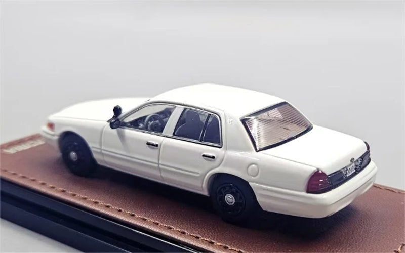 1:64 Ford Crown Victoria White with Black Wheels GOC DIECAST Limited Edition 799pcs ONLY Model