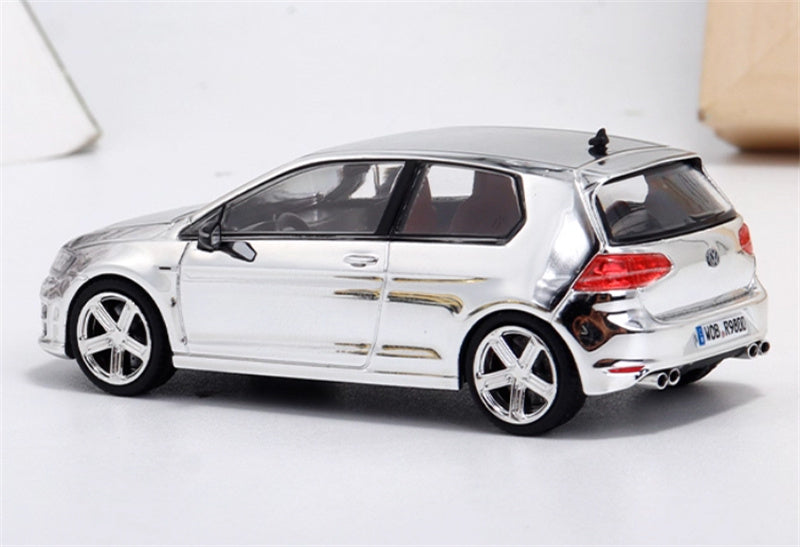 ZOOM Volkswagen Golf 7R Small Steel Cannon silver plating 1:64 Car Pre-built Model view2