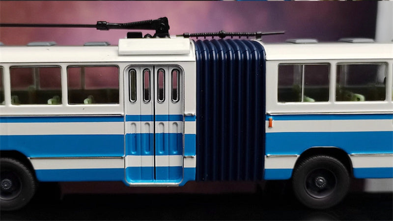 AUTO-GLIMPSE Shanghai Bus SK561G articulated trolley bus blue 1:64 Bus Pre-built Model view4