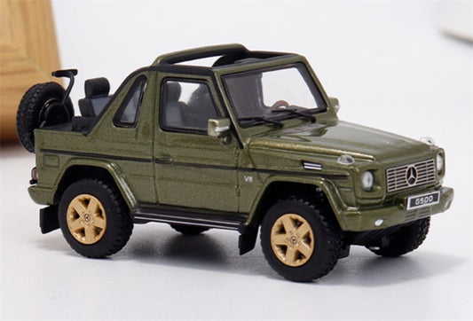 GCD Mercedes benz G500 two-door short-wheelbase convertible off-road with roof comes with 4 tires green LHD 1:64 Car Pre-built Model view1