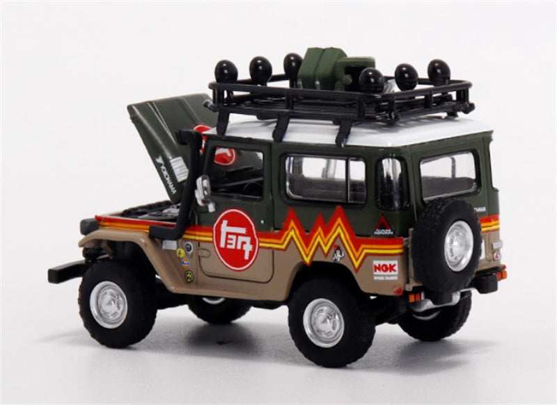 Rhino Model Toyota FJ40 Land Cruiser J40/LC40 Brown green dual splicing 1:64 Truck Pre-built Model view4
