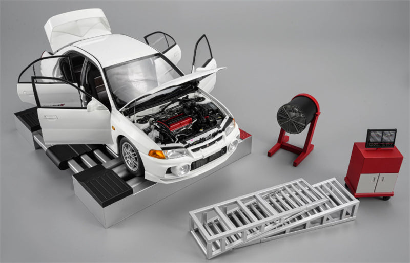 1:18 Mitsubishi Lancer Evolution IV GSR  Scotia White W / Dyno MOTORHELIX Limited Edition 999PCS ONLY DIECAST Model