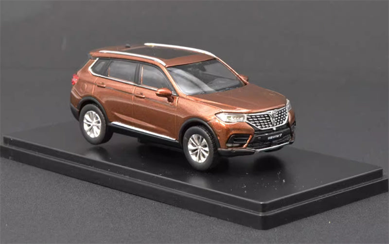 Zhonghua V7 SUV brown 1:43 Car Pre-built Model view4