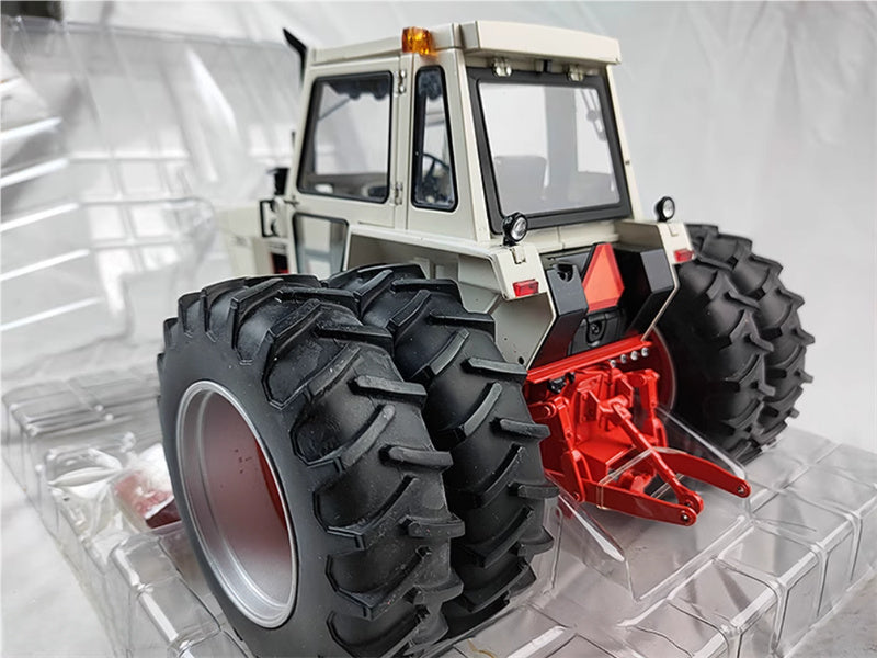 ERTL CASE IH 1570 Precision Elite Series Agricultural Tractor Limited Edition 1:16 Truck Pre-built Model