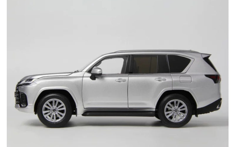 1:18 Lexus LX600 Silver LCD MODELS DIECAST Truck Model