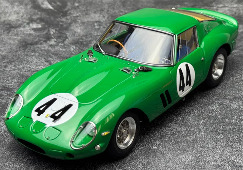 CMC Ferrari 250 GTO Silverstone 1963 David #44 Right hand drive Green Limited Edition 2000PCS ONLY 1:18 Car Pre-built Model view1