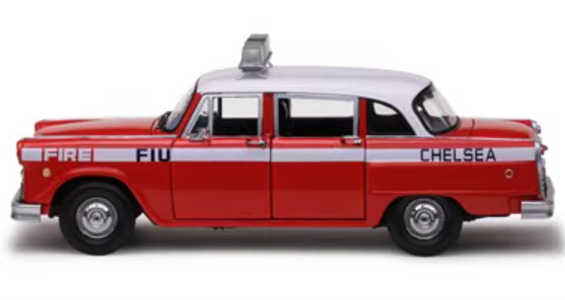 Sun Star 1981 Checker A11 New York Taxi Chelsea Fire Engine Red 1:18 Car Pre-built Model view3