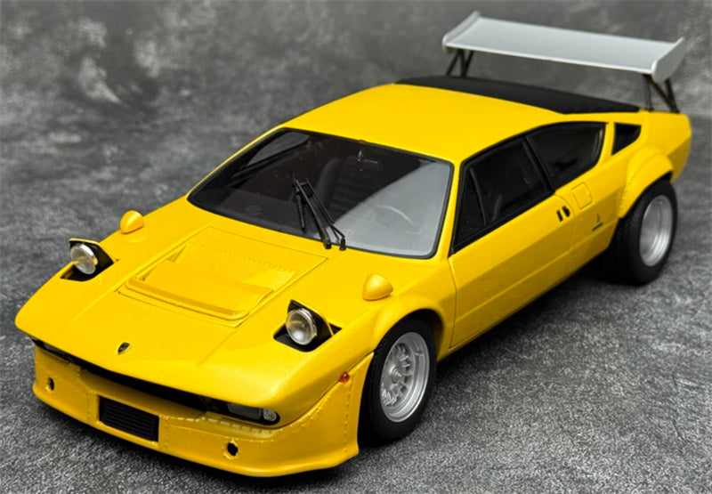 Kyosho Lamborghini Urraco Rally Yellow tail version 1:18 Car Pre-built Model view1