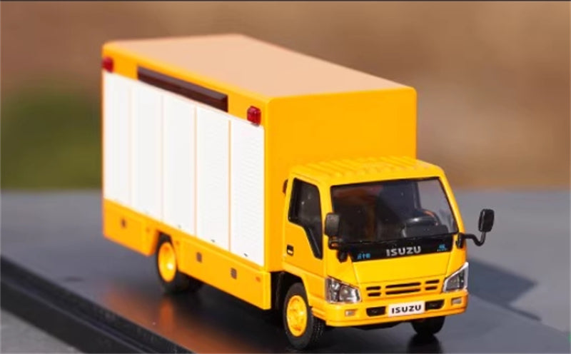 GCD Isuzu N Series REWARD 4K engineering vehicle Yellow LHD 1:64 Truck Pre-built Model view7