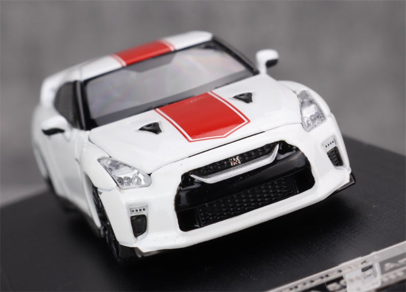 MOTORHELIX Nissan GT-R R35 50th Anniversary Edition White Limited Edition 999PCS ONLY 1:64 Car Pre-built Model view6