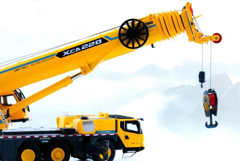 1:50   XCA220 XCMG Classic Edition Engineering Yellow Diecast Model