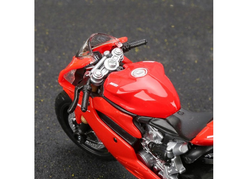 1:18 Ducati MotoGP Racing  Red 1199 PANIGALE Maisto SPECIAL EDITION Diecast Motorcycle Model