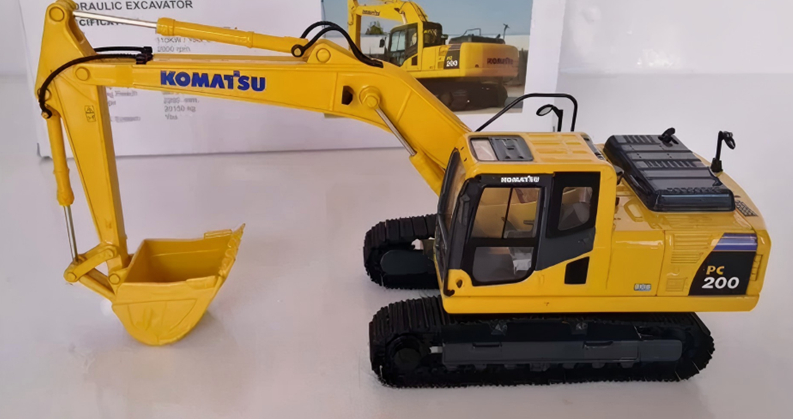 1:43 PC200-8MO w/ non-slip mat KOMATSU DIECAST Model