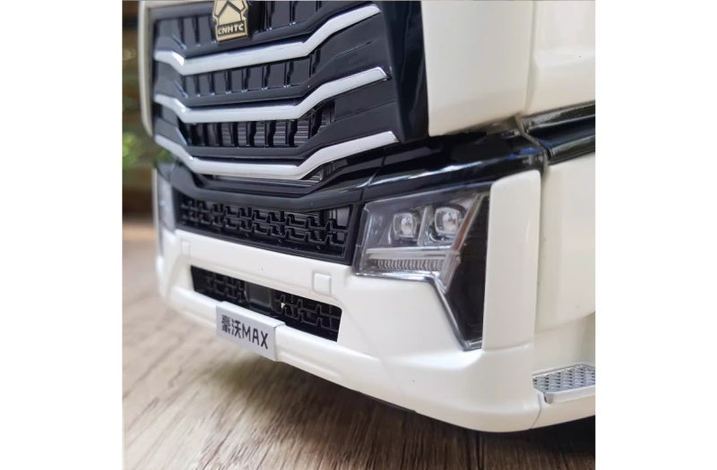 Sinotruk HOWO MAX tractor White 1:24 Truck Pre-built Airliner Model Display view6
