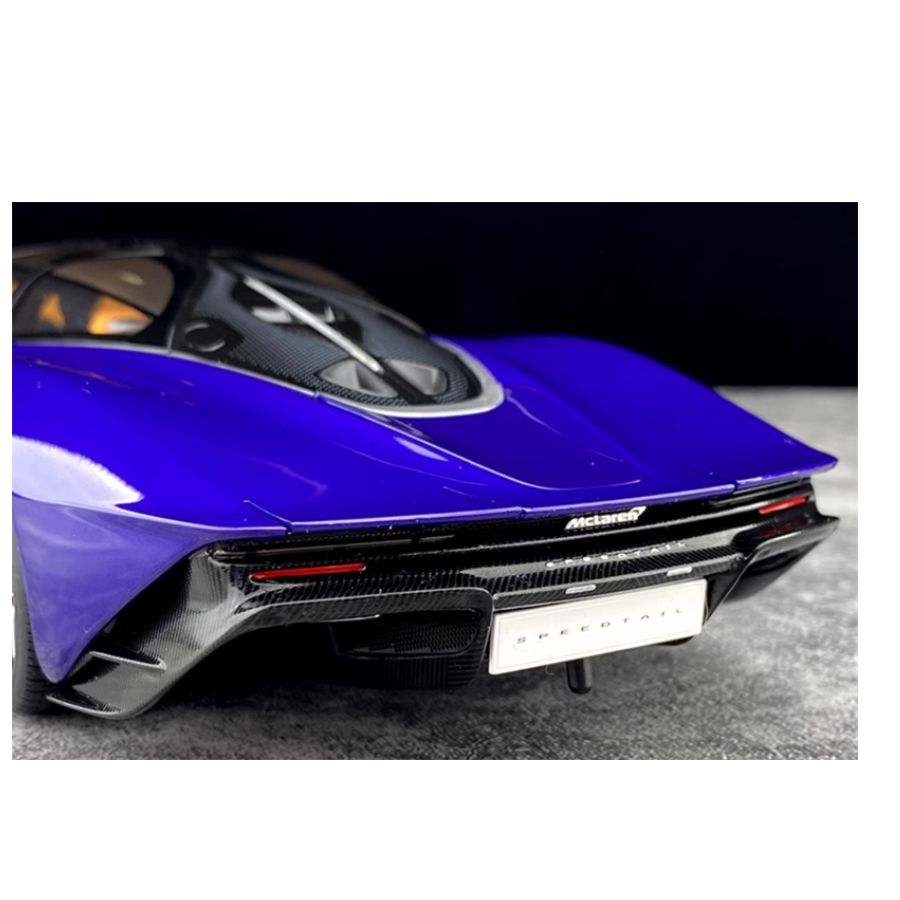 AUTOART MCLAREN SPEEDTAIL Purple 1:18 ABS Car