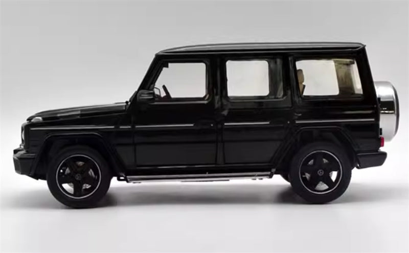 iScale Mercedes Benz G500 G-KLASSE off-road black 1:18 Car Pre-built Model view4