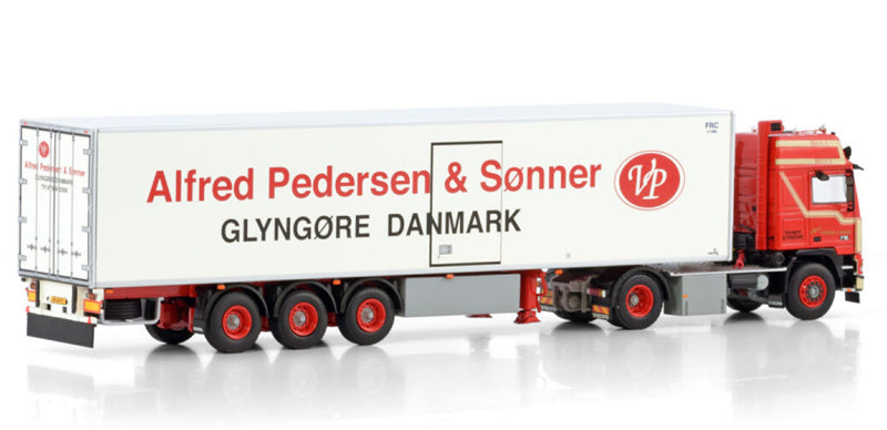 WSI VOLVO F12 GLOBETROTTER 4X2 REEFER TRAILER - 3 AXLE Alfred Pedersen & Sonner 1:50 Truck Pre-built Model