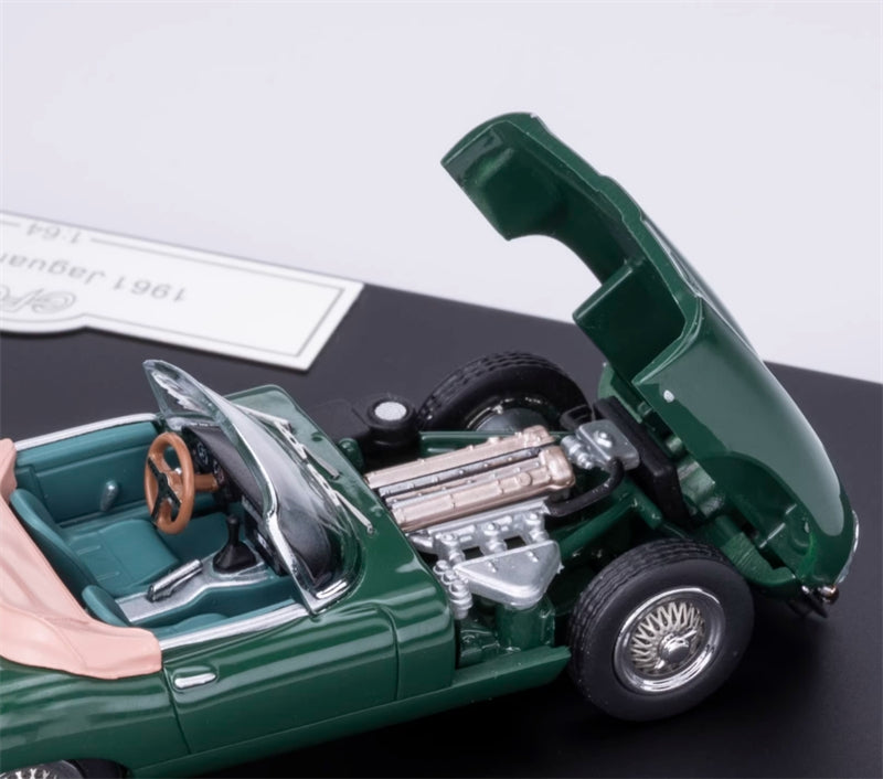 GFCC 1961 HEC Jaguar E-Type Roadster Convertible Green & Gray Dual car set Limited Edition 499PCS ONLY LHD 1:64 car Pre-built Model view7