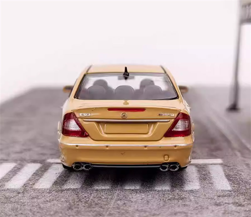 MK MODEL Mercedes AMG E63 W211 Desert Yellow Low lying Edition 1:64 Car Pre-built Model view9