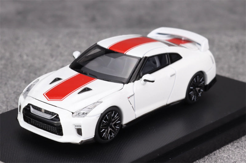 MOTORHELIX Nissan GT-R R35 50th Anniversary Edition White Limited Edition 999PCS ONLY 1:64 Car Pre-built Model view1