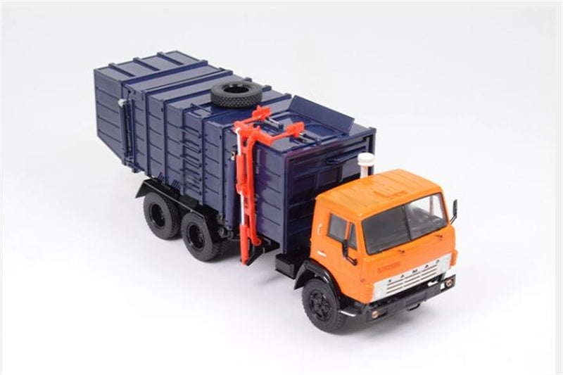 StartScaleModels Russian municipal sanitation self loading Garbage truck KO-415A (53213) 1/43 Truck Pre-built Model